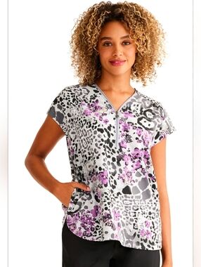 NWT Healing Hands Limited Edition Wild & Beautiful Kelly Oversized Scrub Top S